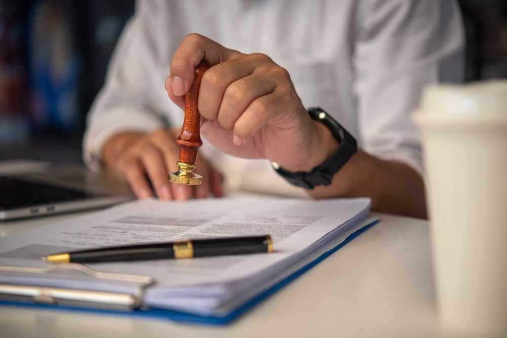 real estate lawyer